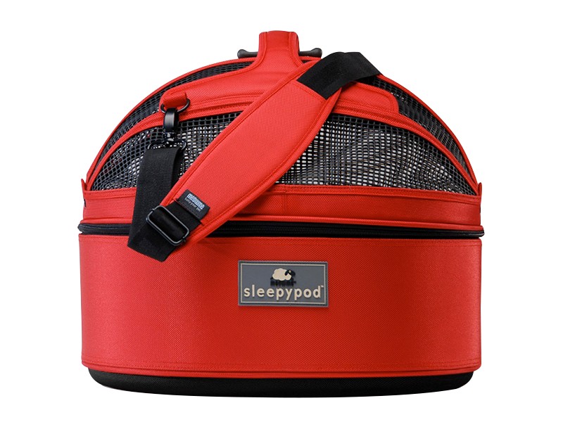 Sleepypod Medium Carrier กระเป๋าสุนัข กระเป๋าแมว ที่นอน พร้อมช่องรัดเข็มขัดในรถ รับน้ำหนักได้ 7 Kg. ขนาด 43x34 ซม. (Strawberry Red)